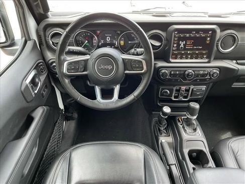 Used 2023 Jeep Wrangler Unlimited Sahara w/ Cold Weather Group AWD/4WD image 3