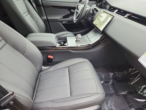 Used 2026 Land Rover Range Rover Evoque S AWD/4WD image 3