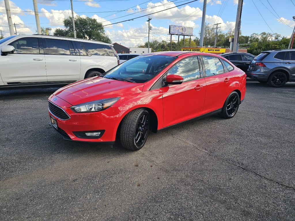 Used 2016 Ford Focus SE w/ Equipment Group 201A FWD image 3