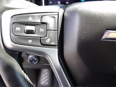 Used 2023 Chevrolet Silverado 1500 LT AWD/4WD image 46