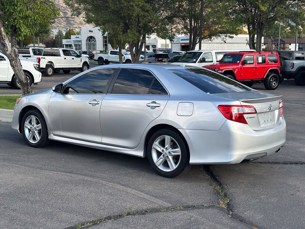 Used 2012 Toyota Camry SE FWD image 12