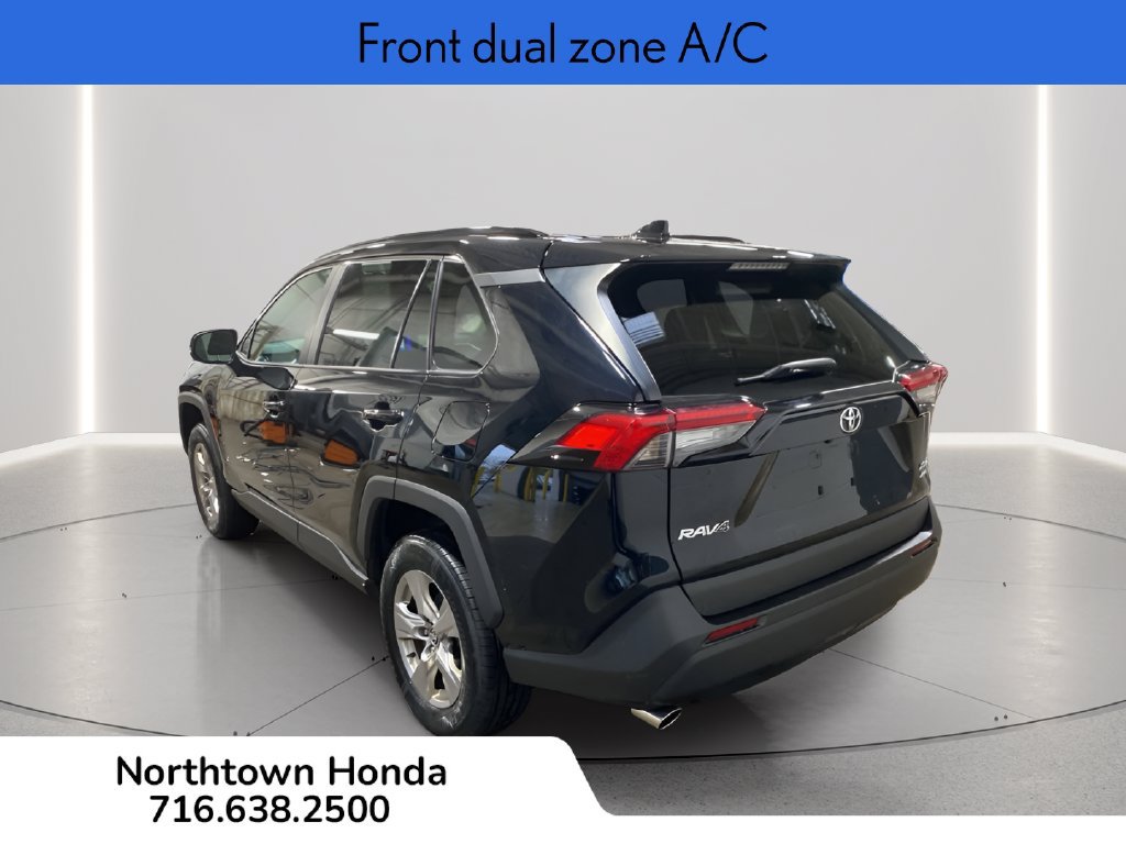 Used 2023 Toyota RAV4 XLE AWD/4WD image 7