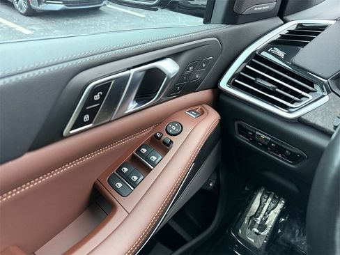 Certified 2023 BMW X5 xDrive45e w/ Executive Package image 28