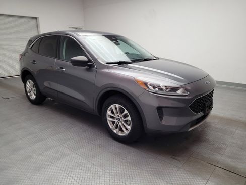 Used 2022 Ford Escape SE image 11