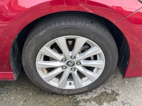 Used 2020 Toyota Camry LE FWD image 13