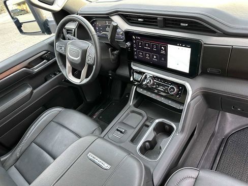 Used 2024 GMC Sierra 2500 Denali w/ Denali Reserve Package image 11