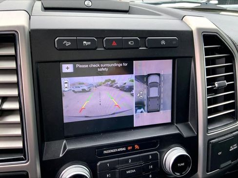 Used 2019 Ford F150 Platinum w/ Equipment Group 701A Luxury image 23