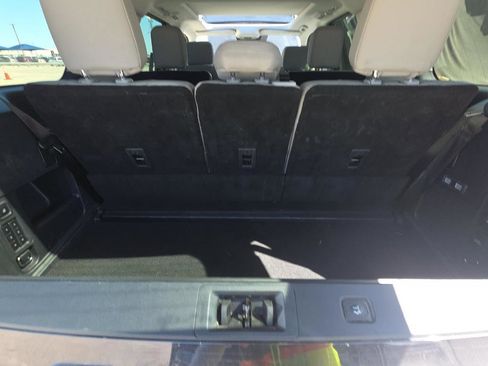 Used 2025 Ford Expedition Active image 13