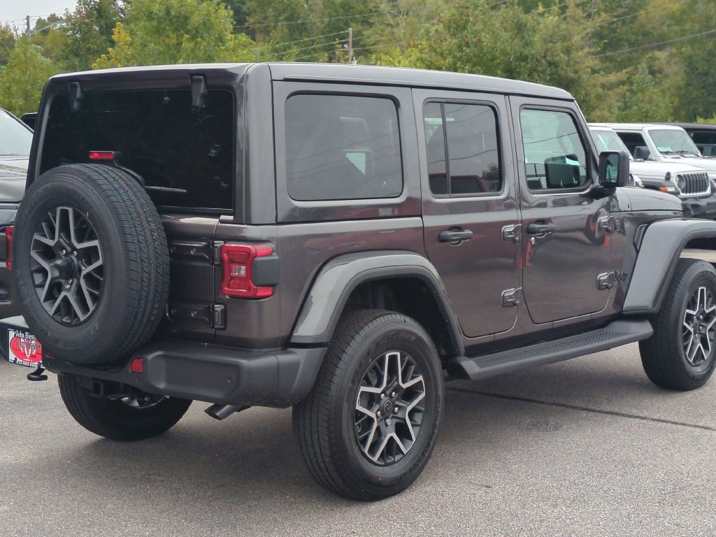 New 2027 Jeep Wrangler Unlimited Sahara AWD/4WD image 4