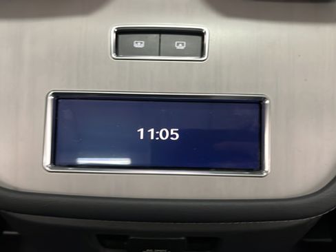 Used 2025 Lincoln Navigator L Reserve AWD/4WD image 36
