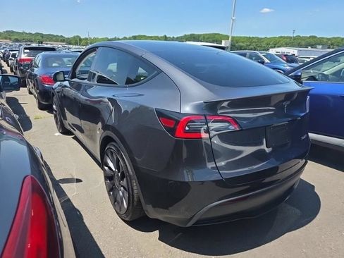 Used 2024 Tesla Model Y Performance AWD/4WD image 4