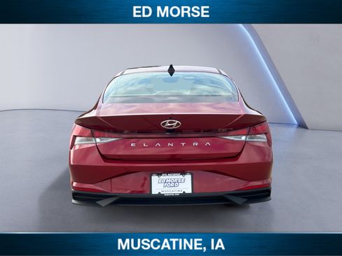 Used 2023 Hyundai Elantra SEL FWD image 4