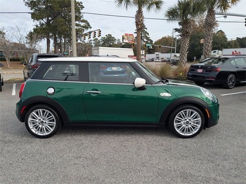 Used 2021 MINI Cooper S w/ Premium Package image 4