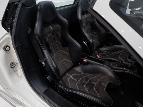 Used 2013 Ferrari 458 Spider RWD image 26
