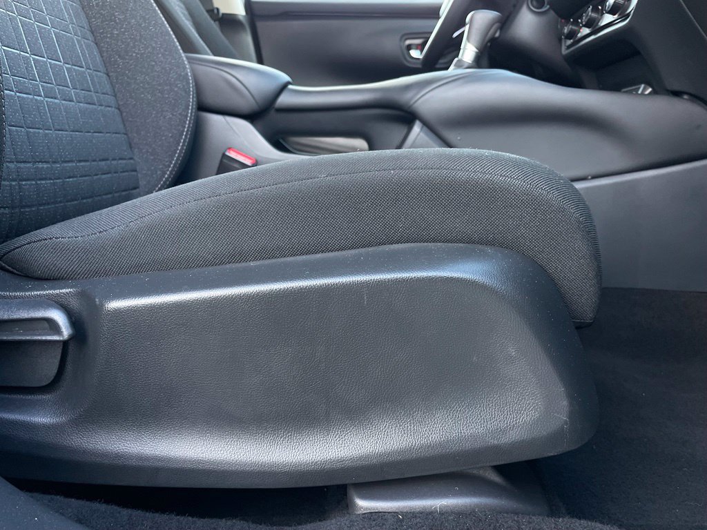 Certified 2026 Honda HR-V LX image 30