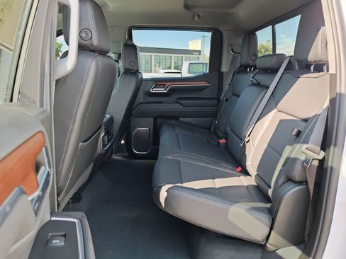 Used 2023 GMC Sierra 1500 Denali w/ Technology Package AWD/4WD image 24