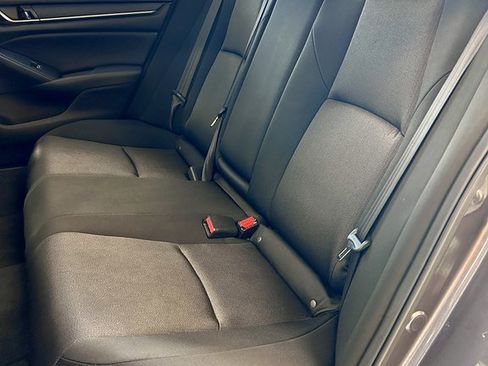 Used 2018 Honda Accord LX image 17