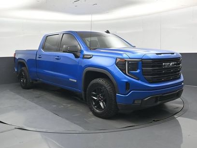 Used 2023 GMC Sierra 1500 Elevation w/ LPO, Elevation Black Package