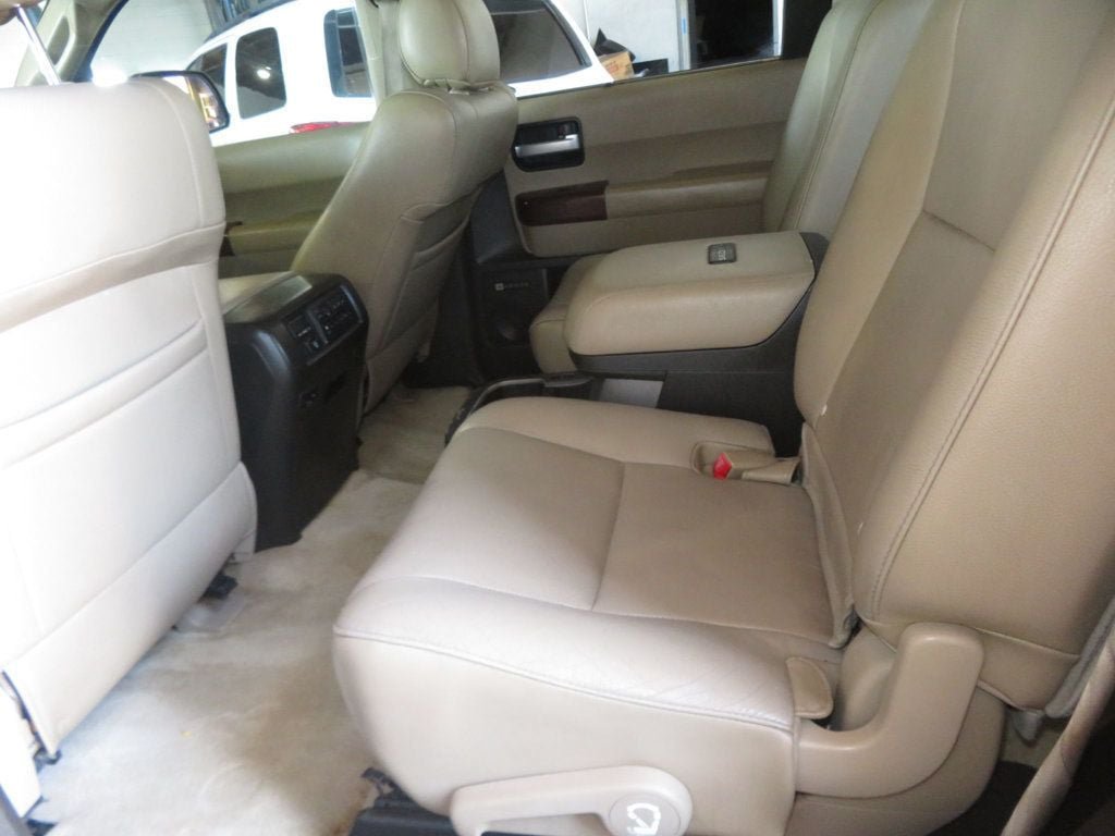 Used 2011 Toyota Sequoia Platinum AWD/4WD image 23