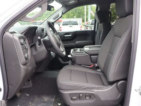 New 2026 Chevrolet Silverado 1500 Custom Trail Boss w/ LPO, Dark Essentials Package AWD/4WD image 4
