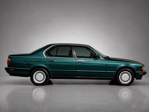 Used 1991 BMW 735iL RWD image 2