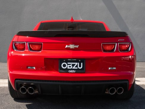 Used 2013 Chevrolet Camaro SS w/ SS Performance Package RWD image 10