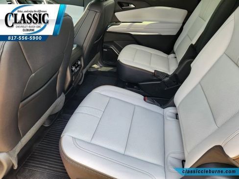 Used 2026 Chevrolet Traverse High Country w/ LPO, Floor Liner Package FWD image 28