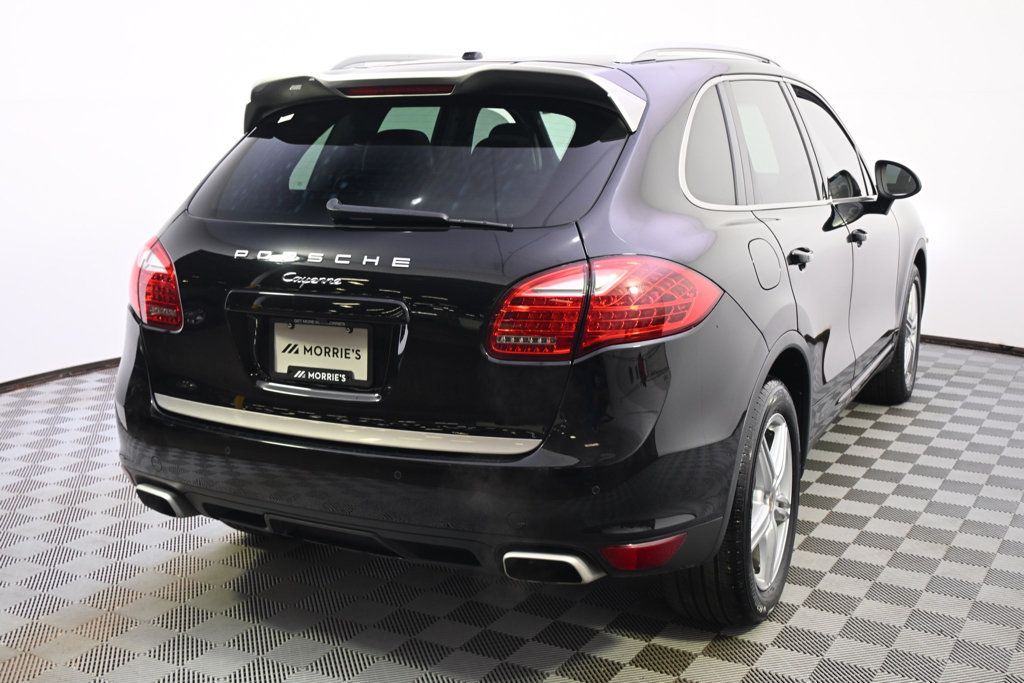 Used 2014 Porsche Cayenne Platinum Edition AWD/4WD image 6