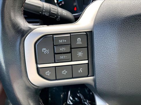 Used 2023 Ford Expedition Limited image 18