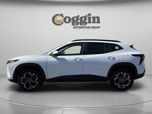 New 2025 Chevrolet Trax LT w/ LT Convenience Package image 1