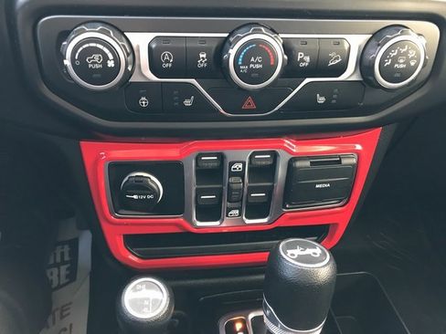 Used 2019 Jeep Wrangler Unlimited Sport S image 13