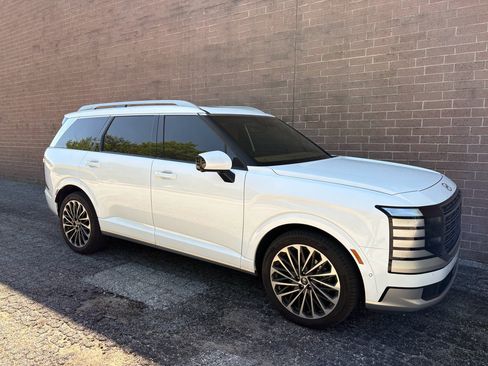 Used 2026 Hyundai Palisade Calligraphy FWD image 7