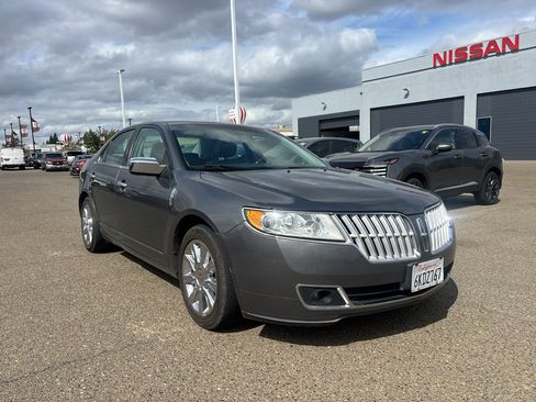 Used 2010 Lincoln MKZ AWD image 1