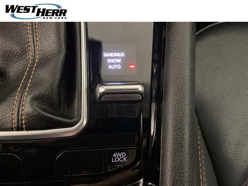 Used 2022 Jeep Compass Limited AWD/4WD image 10