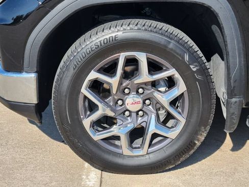 Used 2025 GMC Sierra 1500 SLT RWD image 10