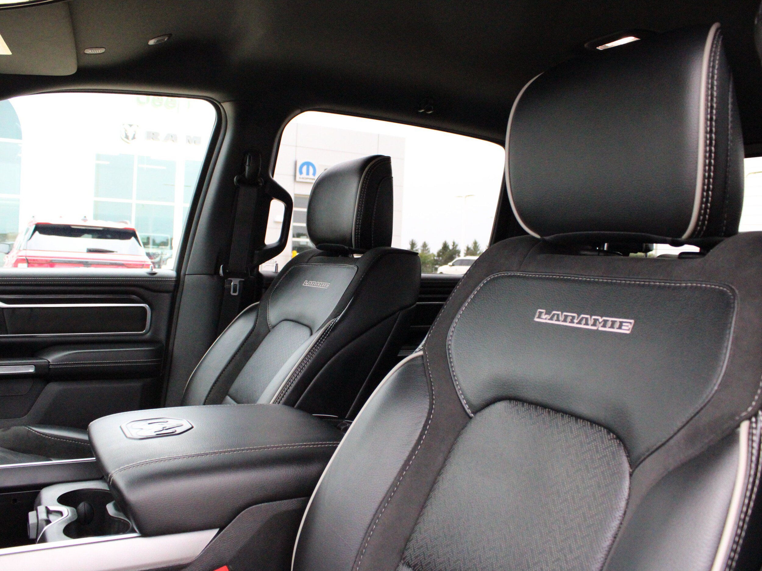 Used 2023 RAM 1500 Laramie AWD/4WD image 43