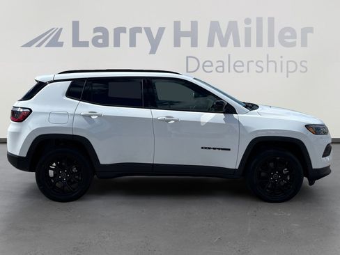 New 2026 Jeep Compass Latitude image 6
