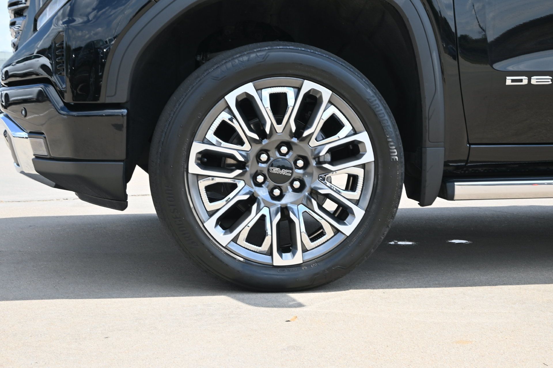 Used 2024 GMC Sierra 1500 Denali Ultimate AWD/4WD image 30