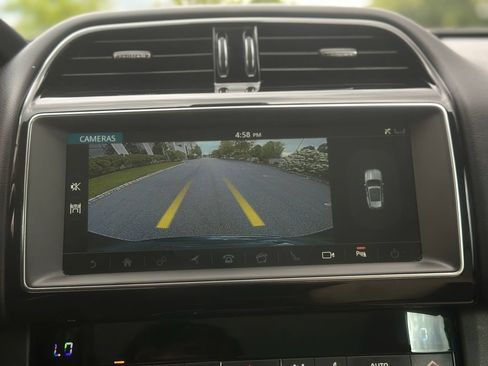 Used 2020 Jaguar F-PACE Premium AWD/4WD image 22