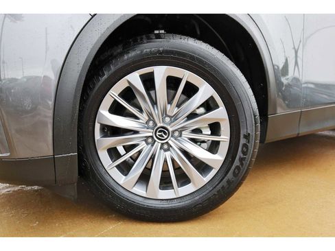 Certified 2025 MAZDA CX-90 3.3 Turbo w/ Preferred Package image 31