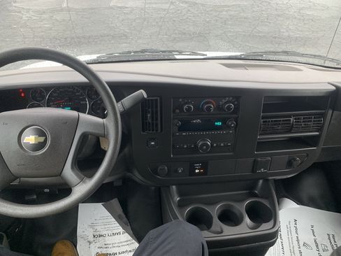 Used 2024 Chevrolet Express 2500 w/ Driver Convenience Package RWD image 12