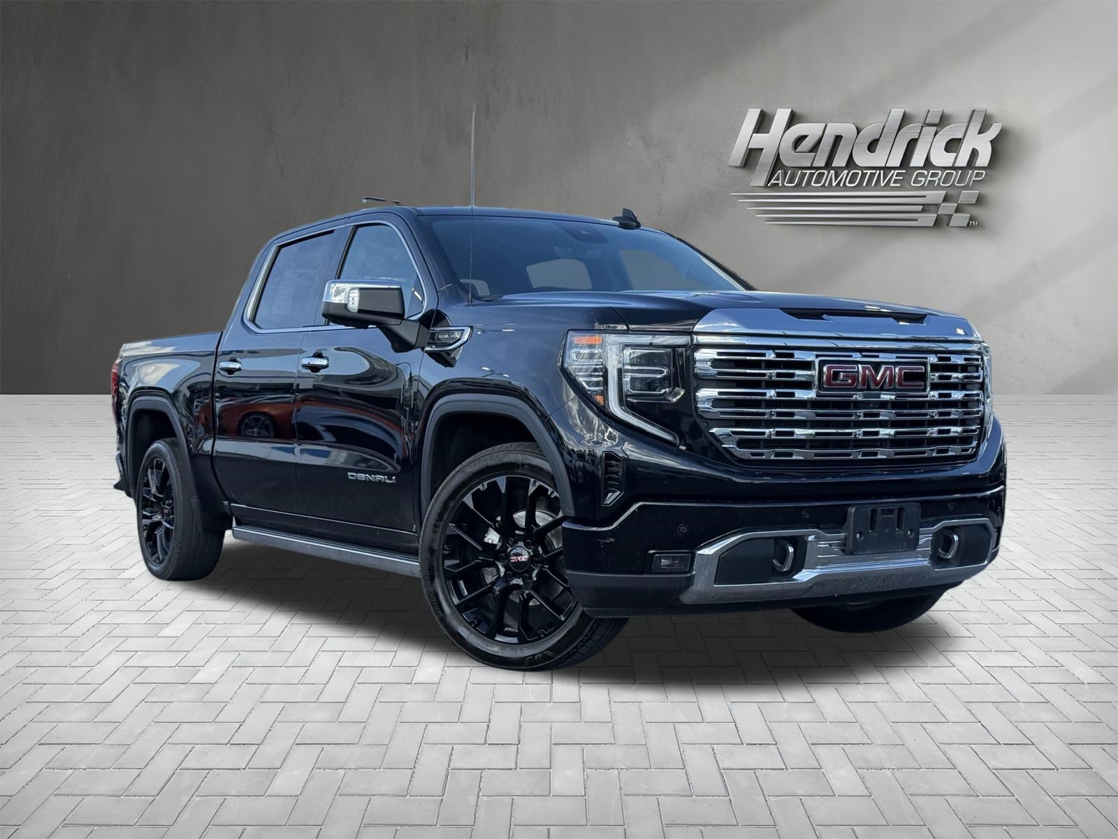 Used 2024 GMC Sierra 1500 Denali w/ Denali Reserve Package AWD/4WD image 2
