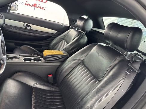 Used 2005 Ford Thunderbird image 10