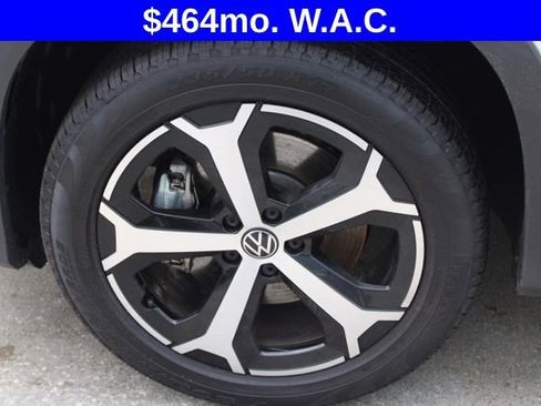 Used 2025 Volkswagen Tiguan SE AWD/4WD image 12