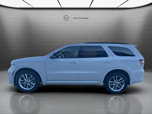 Used 2024 Dodge Durango GT image 2