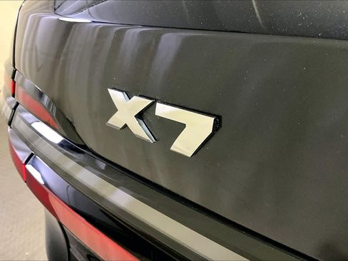 Certified 2025 BMW X7 M60i AWD/4WD image 9