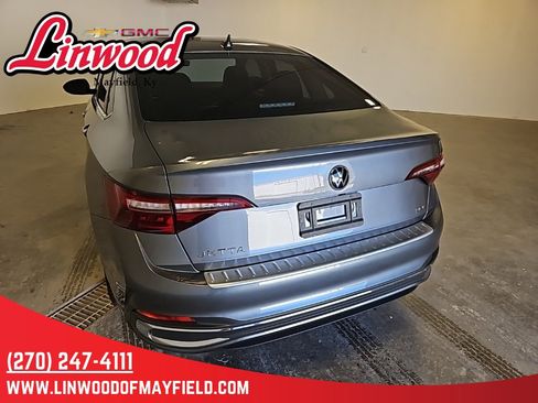 Used 2024 Volkswagen Jetta SEL image 4