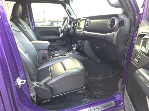 Used 2023 Jeep Wrangler Unlimited Sahara w/ Cold Weather Group image 41