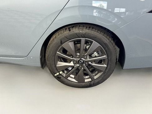 New 2026 Nissan Sentra SL w/ Floor Mat Package FWD image 27