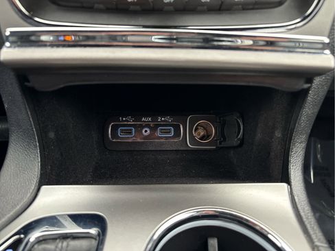 Used 2018 Jeep Grand Cherokee Altitude image 20